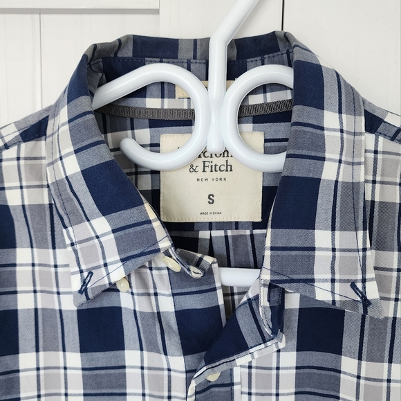 Abercrombie & Fitch plaid shirt - Picture 4 of 5